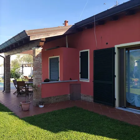 Ca'melia Villa *